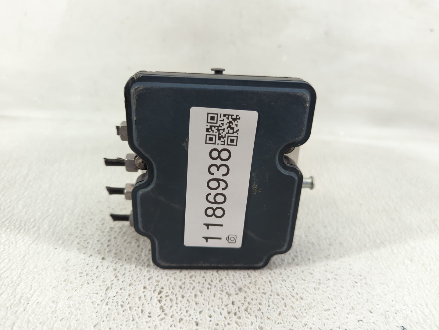 2017 Jeep Cherokee ABS Pump Control Module Replacement P/N:P68371198AA Fits OEM Used Auto Parts - Oemusedautoparts1.com