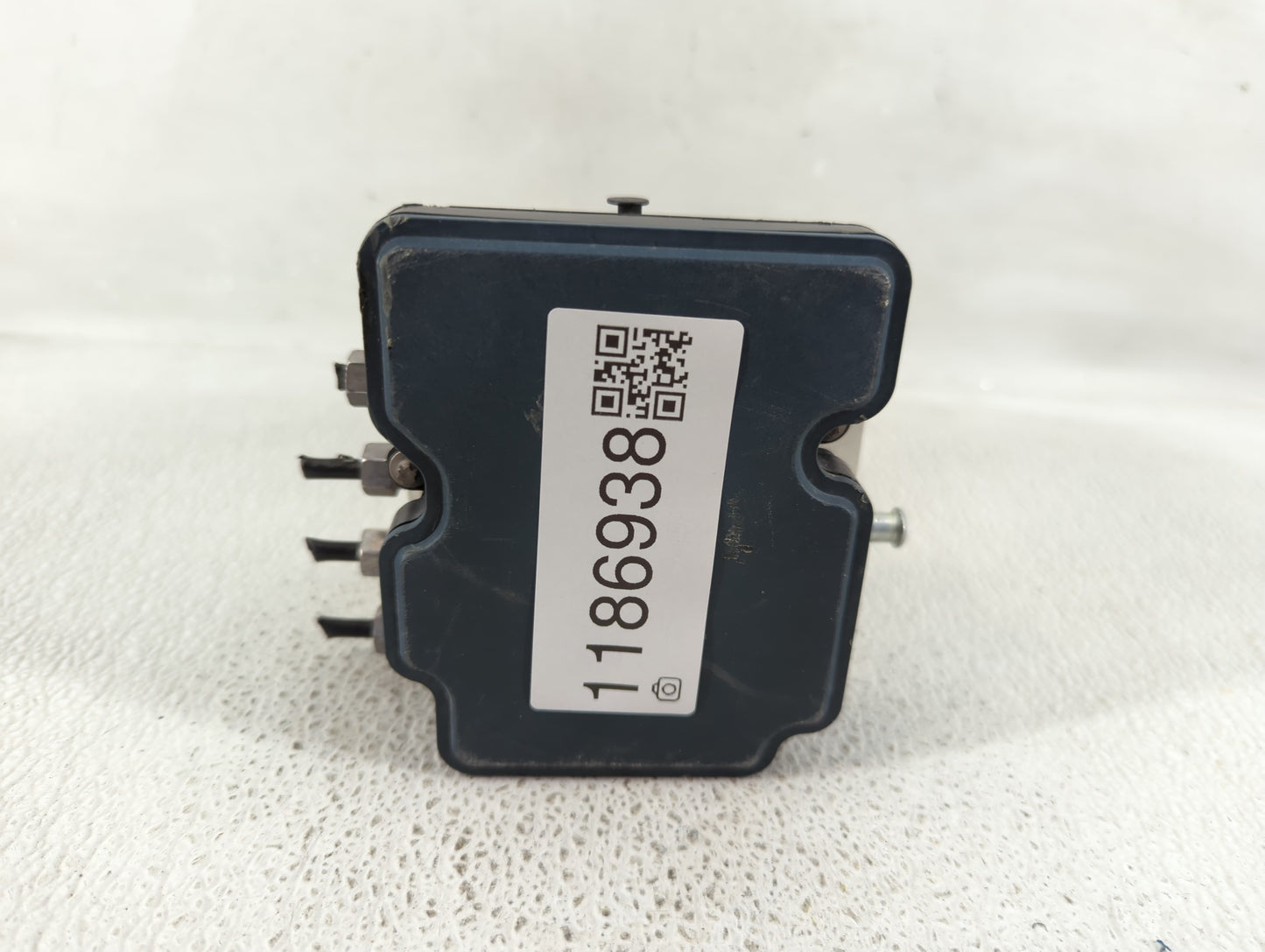 2017 Jeep Cherokee ABS Pump Control Module Replacement P/N:P68371198AA Fits OEM Used Auto Parts - Oemusedautoparts1.com