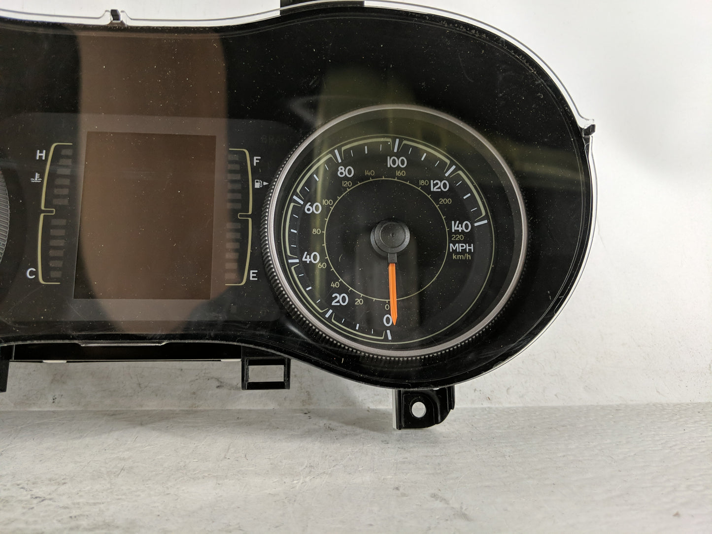 2017-2018 Jeep Cherokee Instrument Cluster Speedometer Gauges P/N:P68309018AD Fits Fits 2017 2018 OEM Used Auto Parts - Oemu
