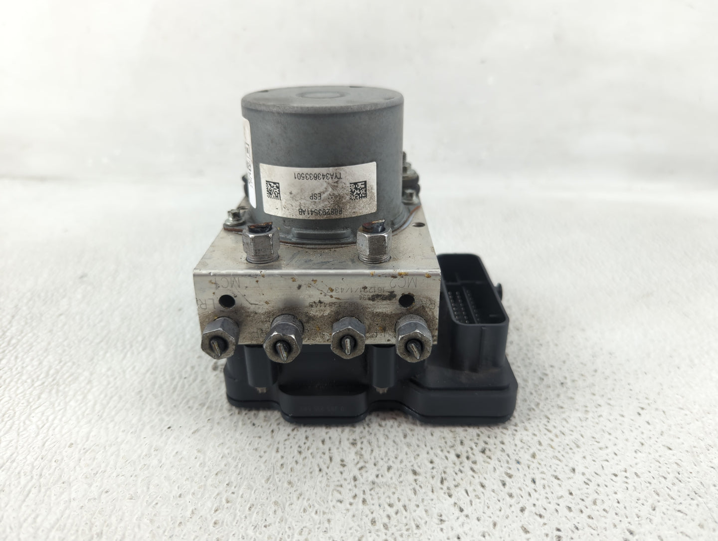 2018 Jeep Cherokee ABS Pump Control Module Replacement P/N:P68293541 AB Fits OEM Used Auto Parts - Oemusedautoparts1.com