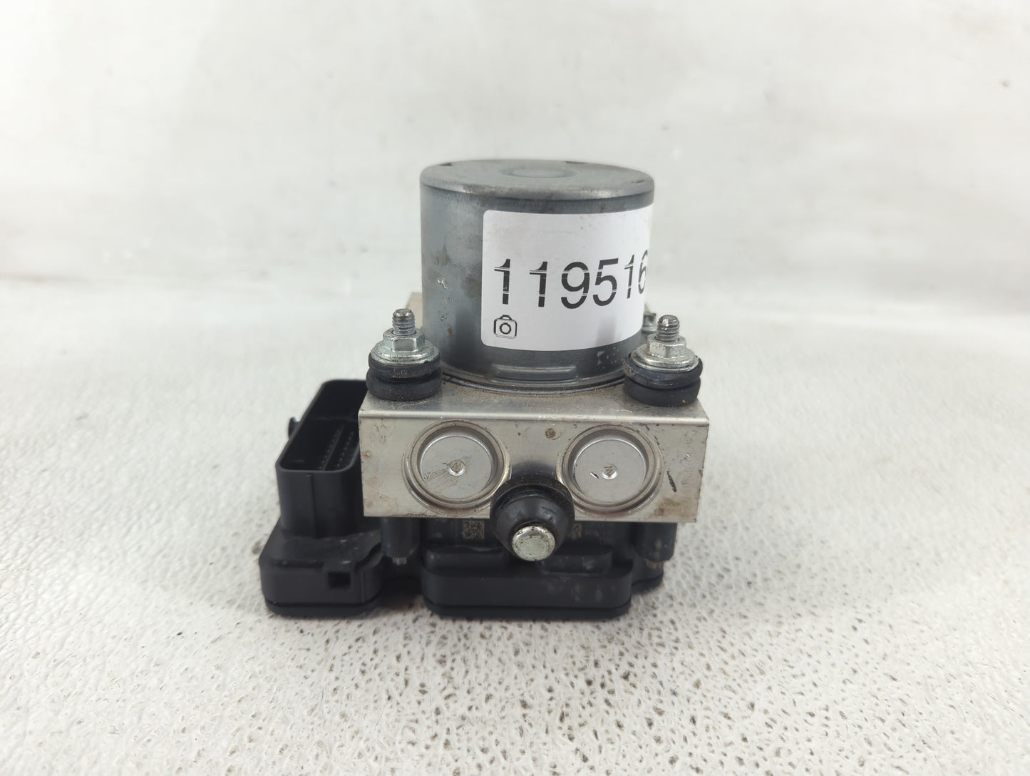 2018 Jeep Cherokee ABS Pump Control Module Replacement P/N:P68293541 AB Fits OEM Used Auto Parts - Oemusedautoparts1.com