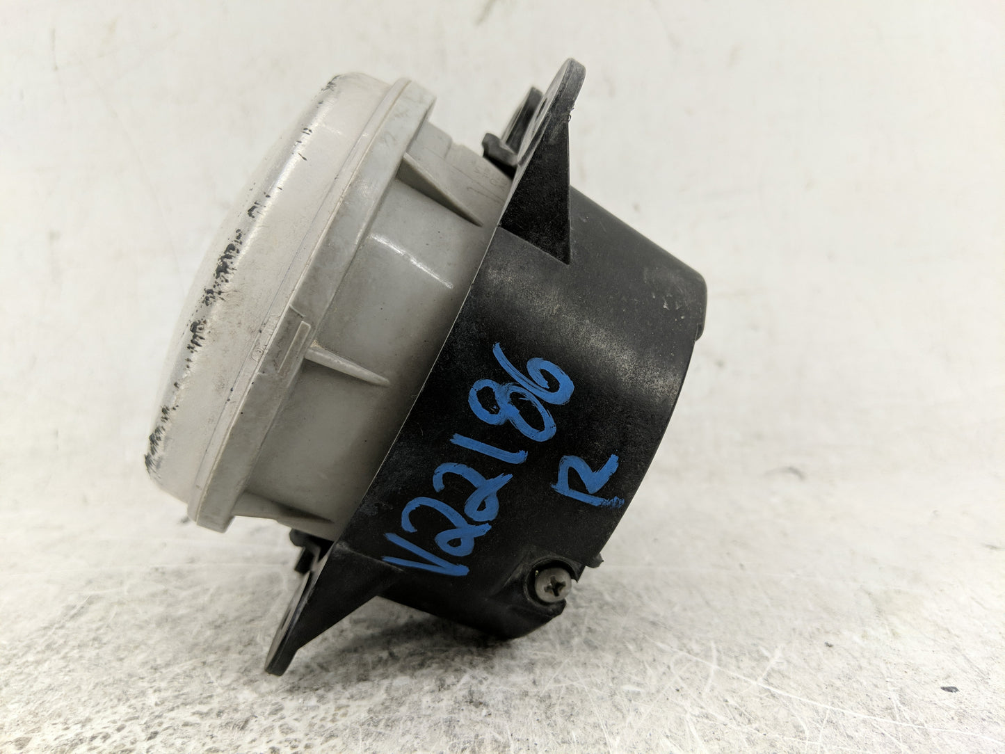 2018 Jeep Cherokee Passenger Right Oem Front Light Lamp - Oemusedautoparts1.com