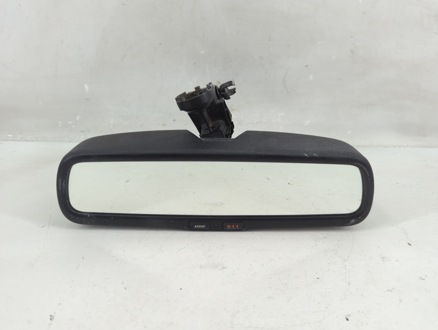 2018 Jeep Cherokee Interior Rear View Mirror Replacement OEM P/N:E11028018 Fits OEM Used Auto Parts - Oemusedautoparts1.com