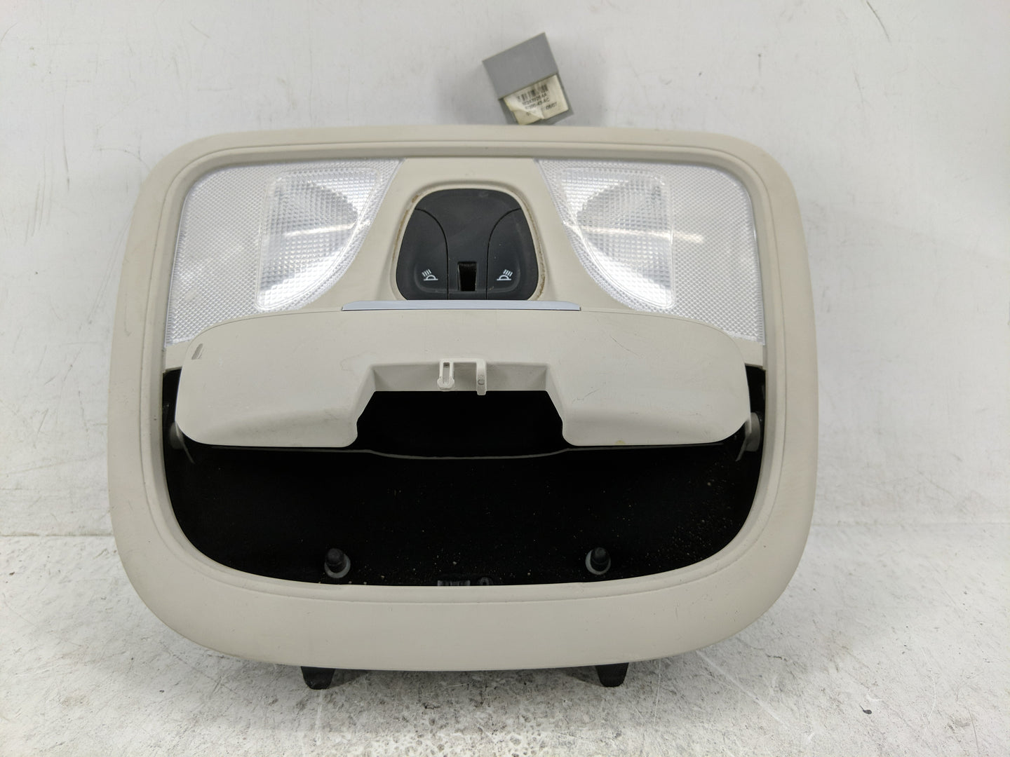 2018 Jeep Cherokee Overhead Roof Console - Oemusedautoparts1.com