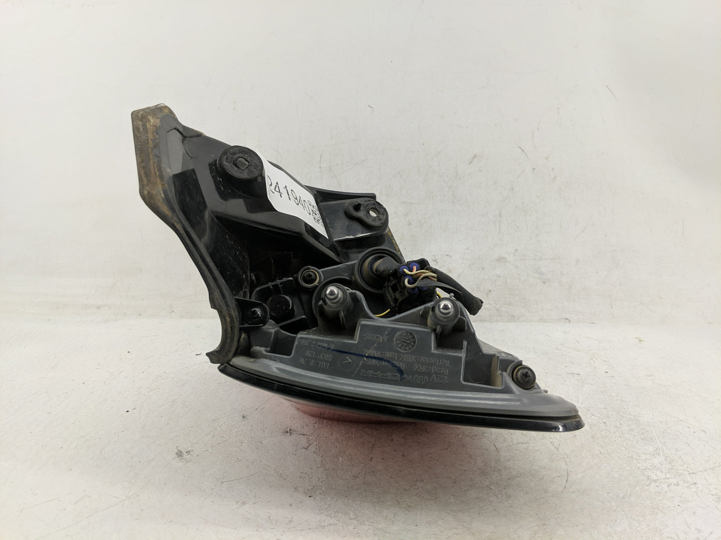 2014-2018 Jeep Cherokee Tail Light Assembly Passenger Right OEM P/N:68102906AF Fits Fits 2014 2015 2016 2017 2018 OEM Used A
