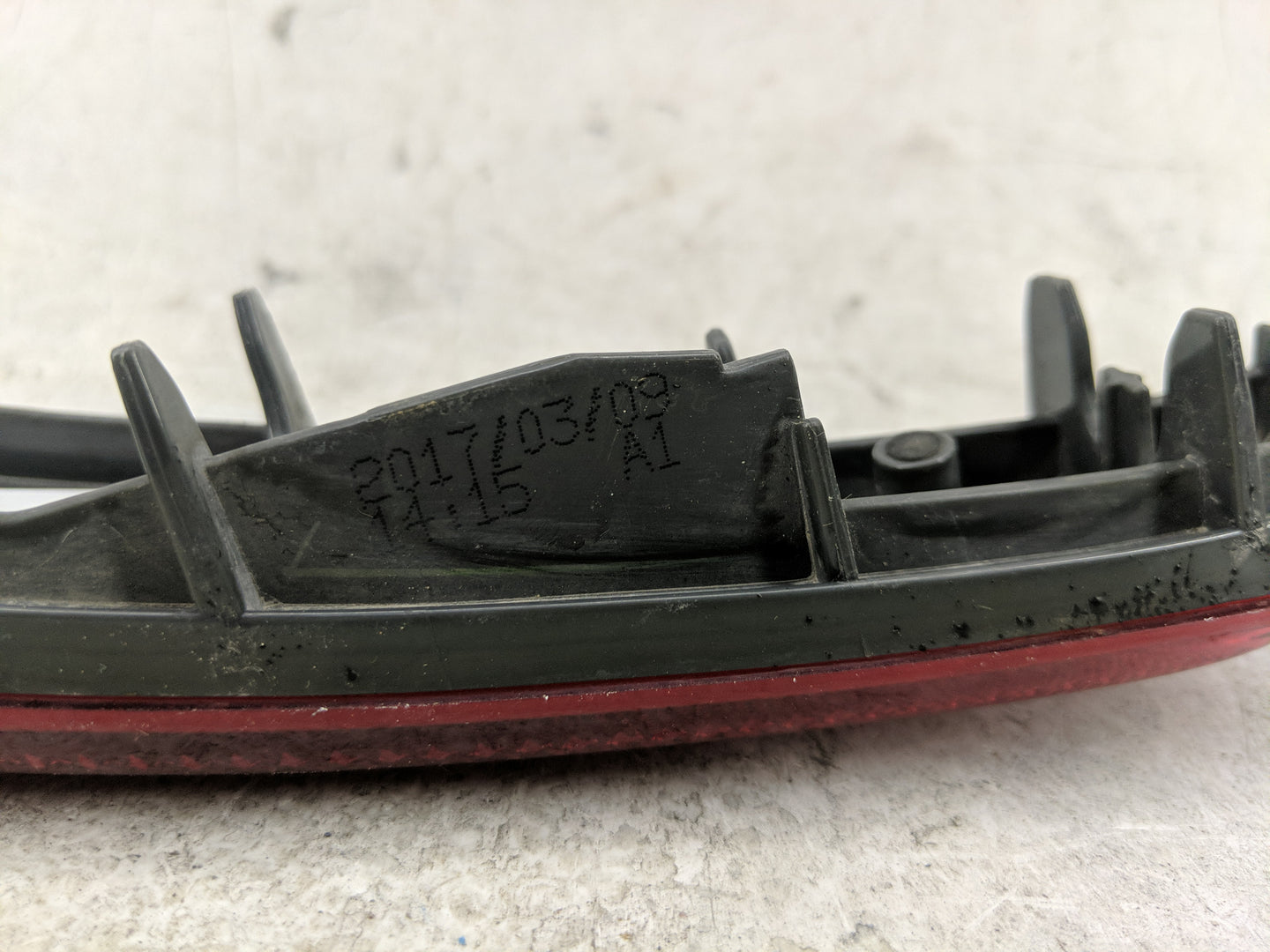 2014-2018 Jeep Cherokee Tail Light Assembly Driver Left OEM Fits Fits 2014 2015 2016 2017 2018 OEM Used Auto Parts - Oemused