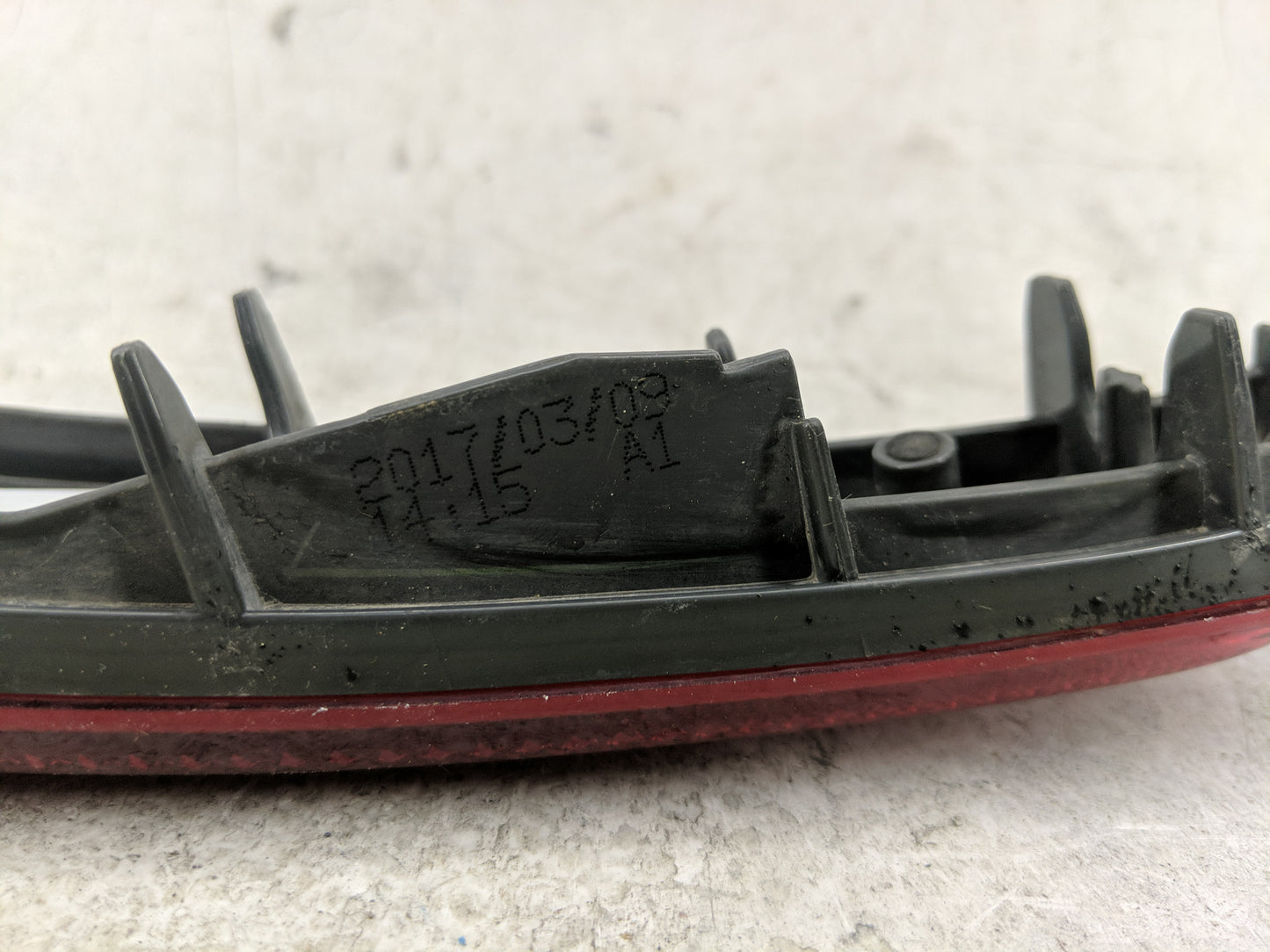 2014-2018 Jeep Cherokee Tail Light Assembly Driver Left OEM Fits Fits 2014 2015 2016 2017 2018 OEM Used Auto Parts - Oemused