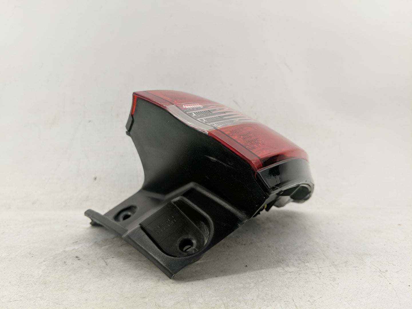 2014-2018 Jeep Cherokee Tail Light Assembly Passenger Right OEM P/N:68102906AF Fits Fits 2014 2015 2016 2017 2018 OEM Used A
