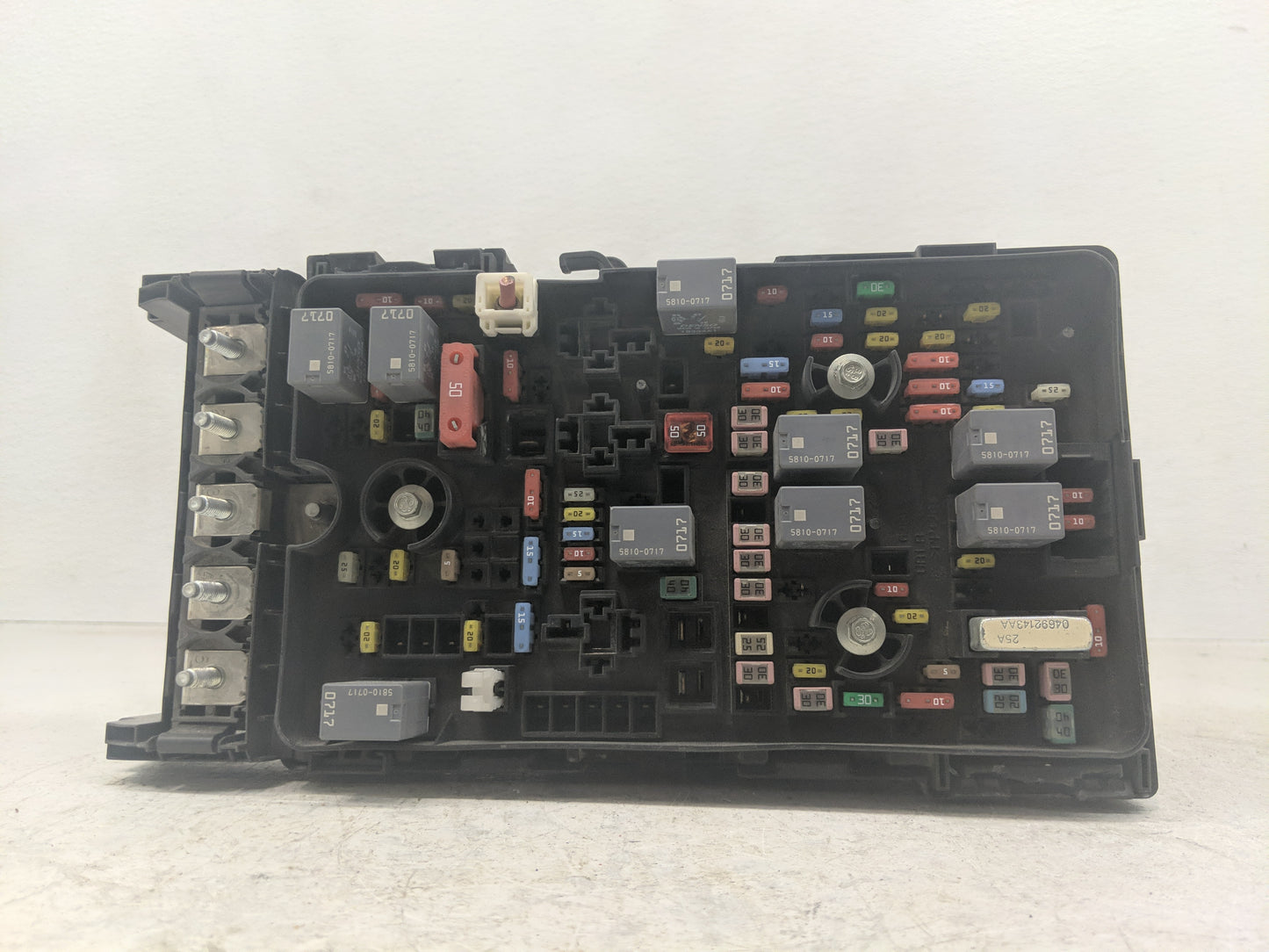 2018 Jeep Cherokee Fusebox Fuse Box Panel Relay Module Fits OEM Used Auto Parts - Oemusedautoparts1.com