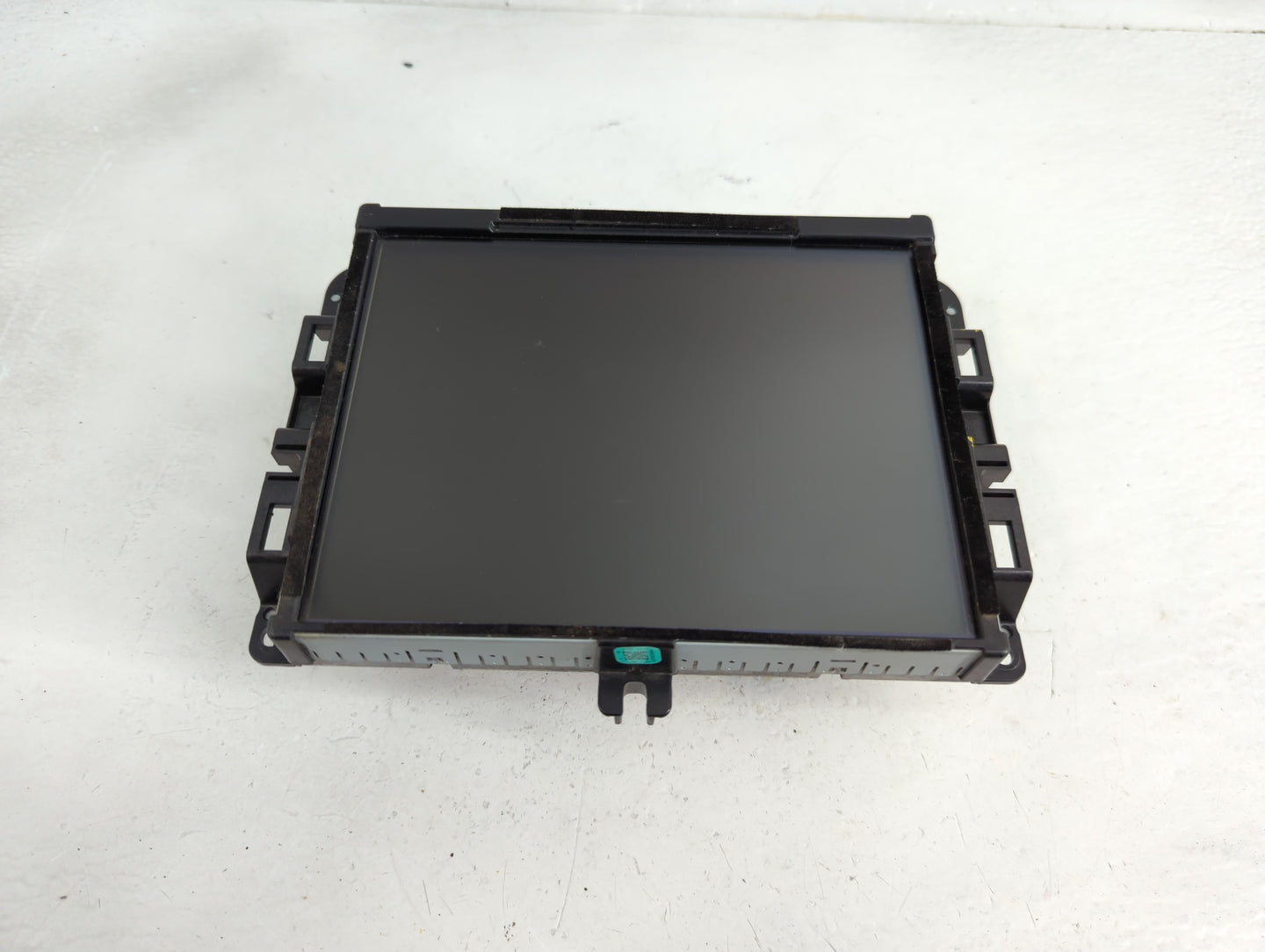 2018-2019 Jeep Cherokee Radio AM FM Cd Player Receiver Replacement Fits Fits 2018 2019 OEM Used Auto Parts - Oemusedautopart