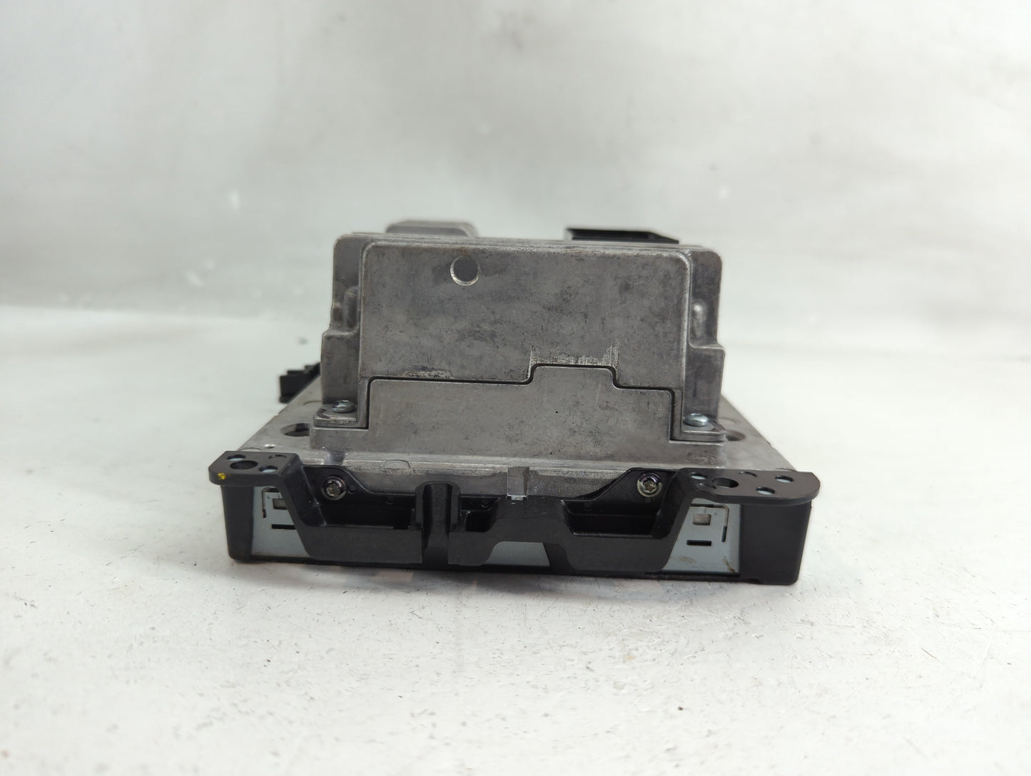 2018-2019 Jeep Cherokee Radio AM FM Cd Player Receiver Replacement Fits Fits 2018 2019 OEM Used Auto Parts - Oemusedautopart