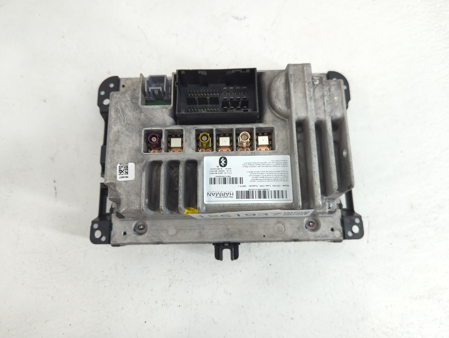 2018-2019 Jeep Cherokee Radio AM FM Cd Player Receiver Replacement Fits Fits 2018 2019 OEM Used Auto Parts - Oemusedautopart