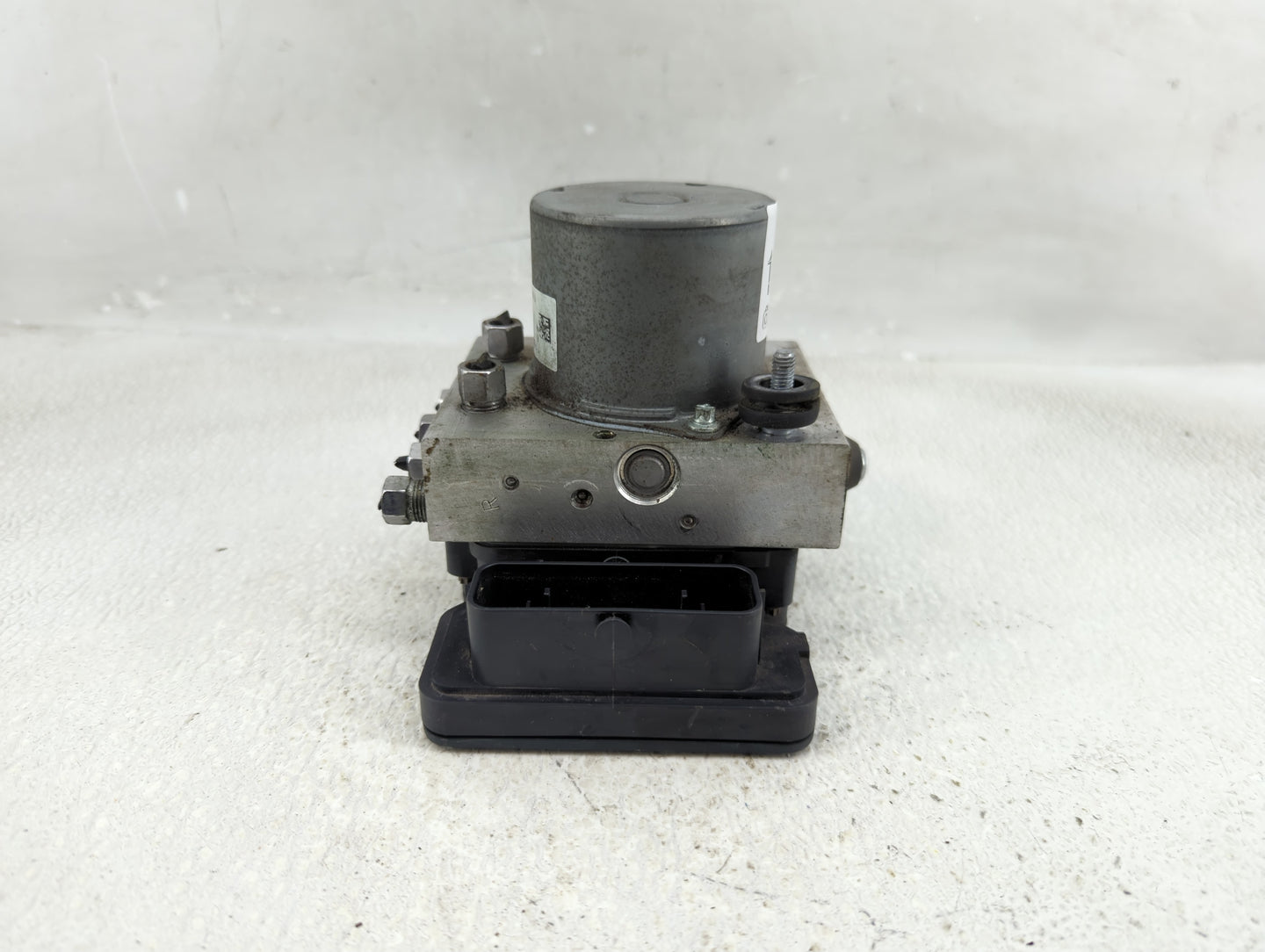 2017 Jeep Cherokee ABS Pump Control Module Replacement P/N:P68293541AB P68371198AA Fits OEM Used Auto Parts - Oemusedautopar
