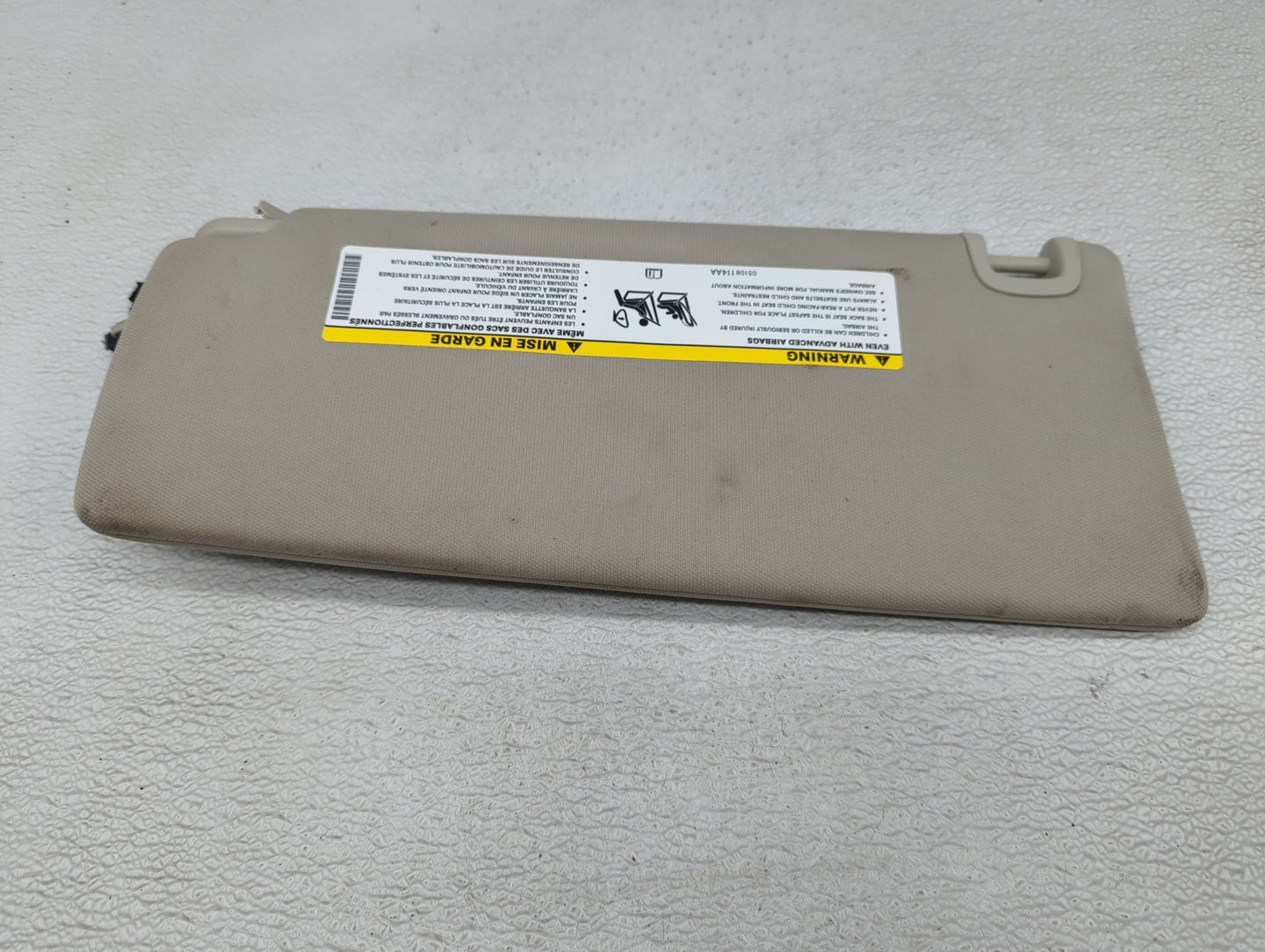 2014-2018 Jeep Cherokee Sun Visor Shade Replacement Passenger Right Mirror Fits Fits 2014 2015 2016 2017 2018 OEM Used Auto 