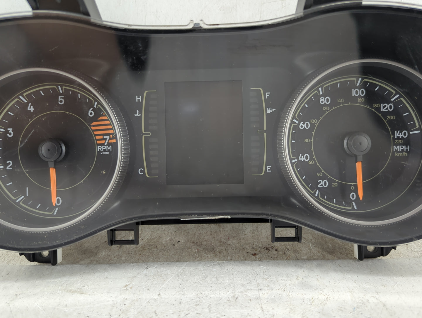 2017-2018 Jeep Cherokee Instrument Cluster Speedometer Gauges P/N:P68309005AD Fits Fits 2017 2018 OEM Used Auto Parts - Oemu