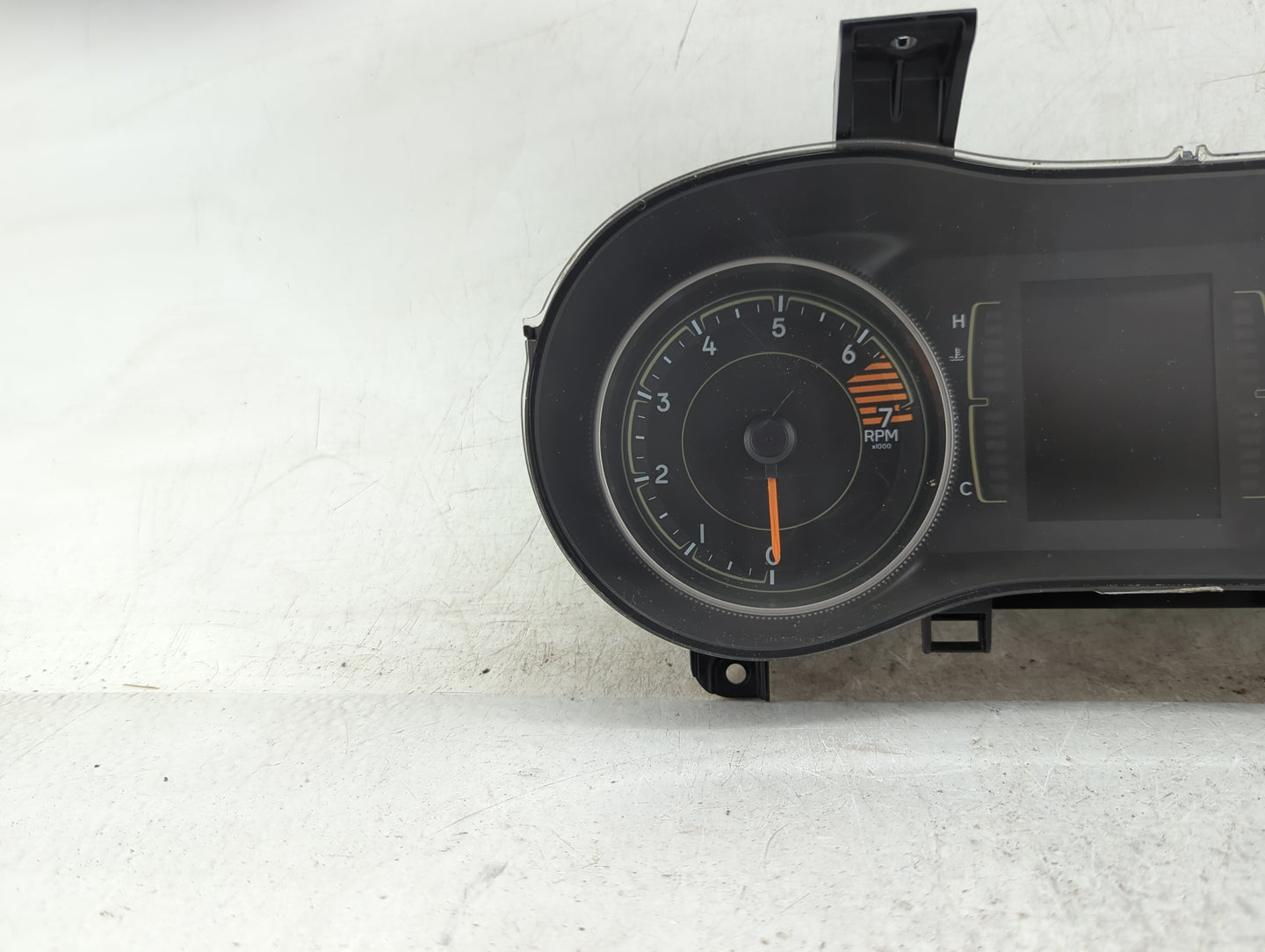 2017-2018 Jeep Cherokee Instrument Cluster Speedometer Gauges P/N:P68309005AD Fits Fits 2017 2018 OEM Used Auto Parts - Oemu
