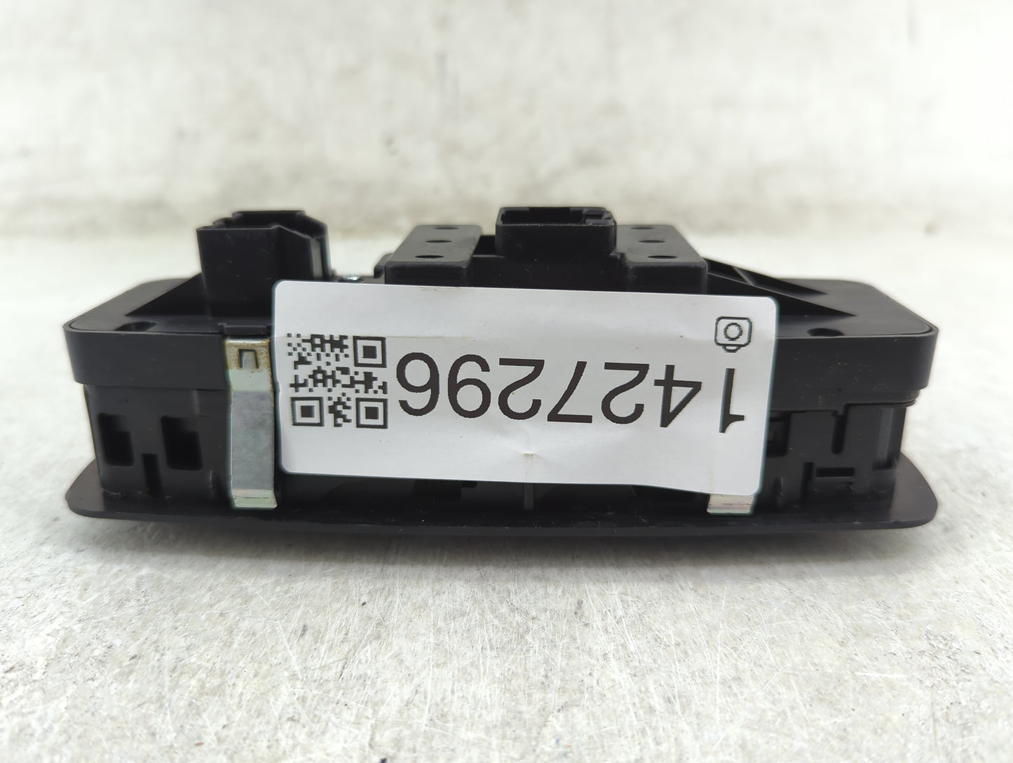 2017-2022 Jeep Cherokee Master Power Window Switch Replacement Driver Side Left P/N:68275252AC Fits OEM Used Auto Parts - Oe