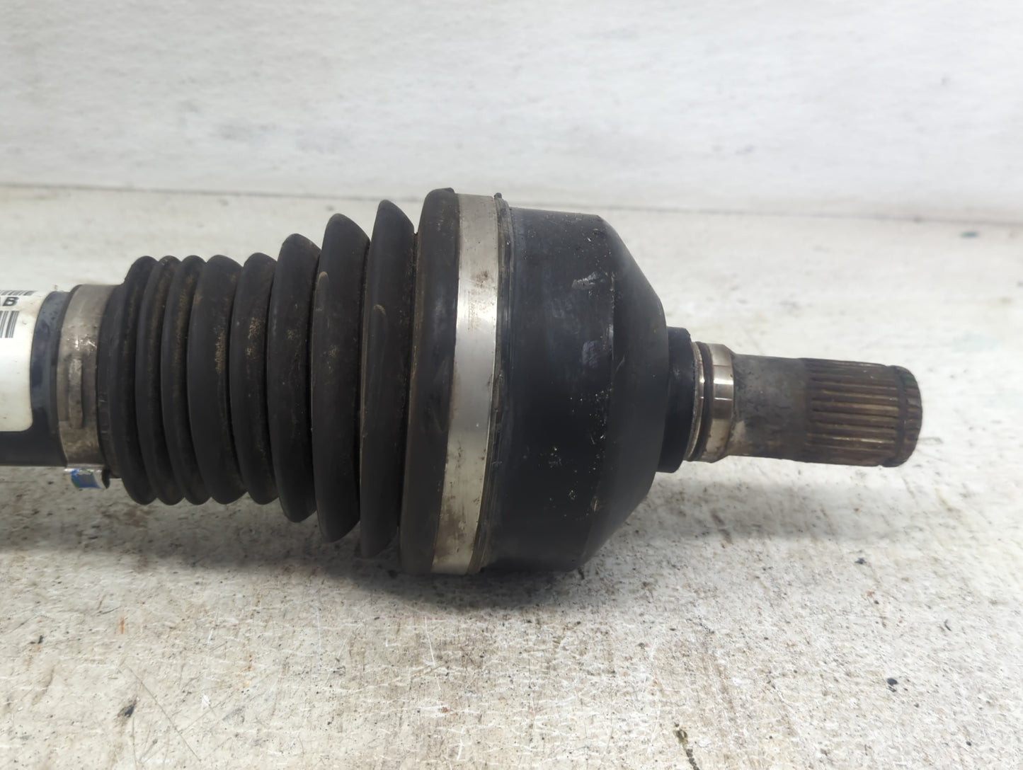 2014-2018 Jeep Cherokee Axle Shaft Front Driver Cv C/v - Oemusedautoparts1.com