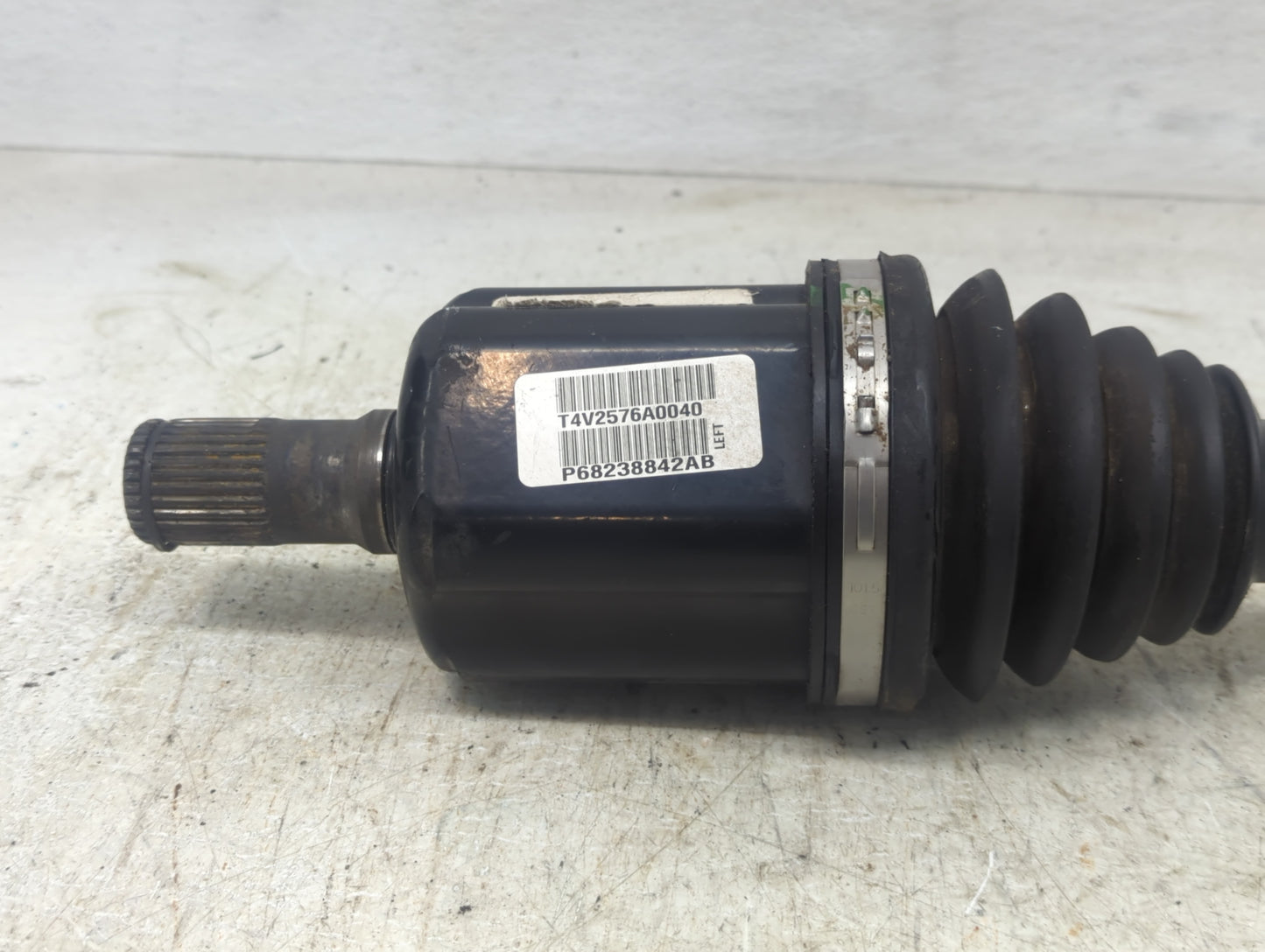 2014-2018 Jeep Cherokee Axle Shaft Front Driver Cv C/v - Oemusedautoparts1.com
