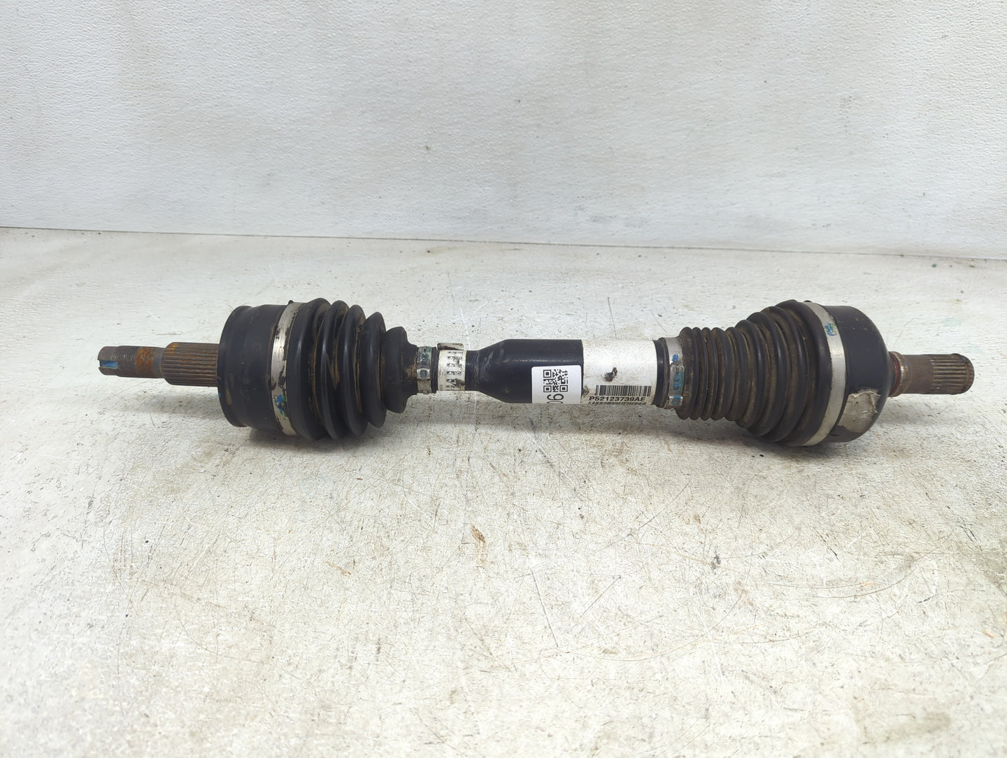 2014-2018 Jeep Cherokee Axle Shaft Front Driver Cv C/v - Oemusedautoparts1.com