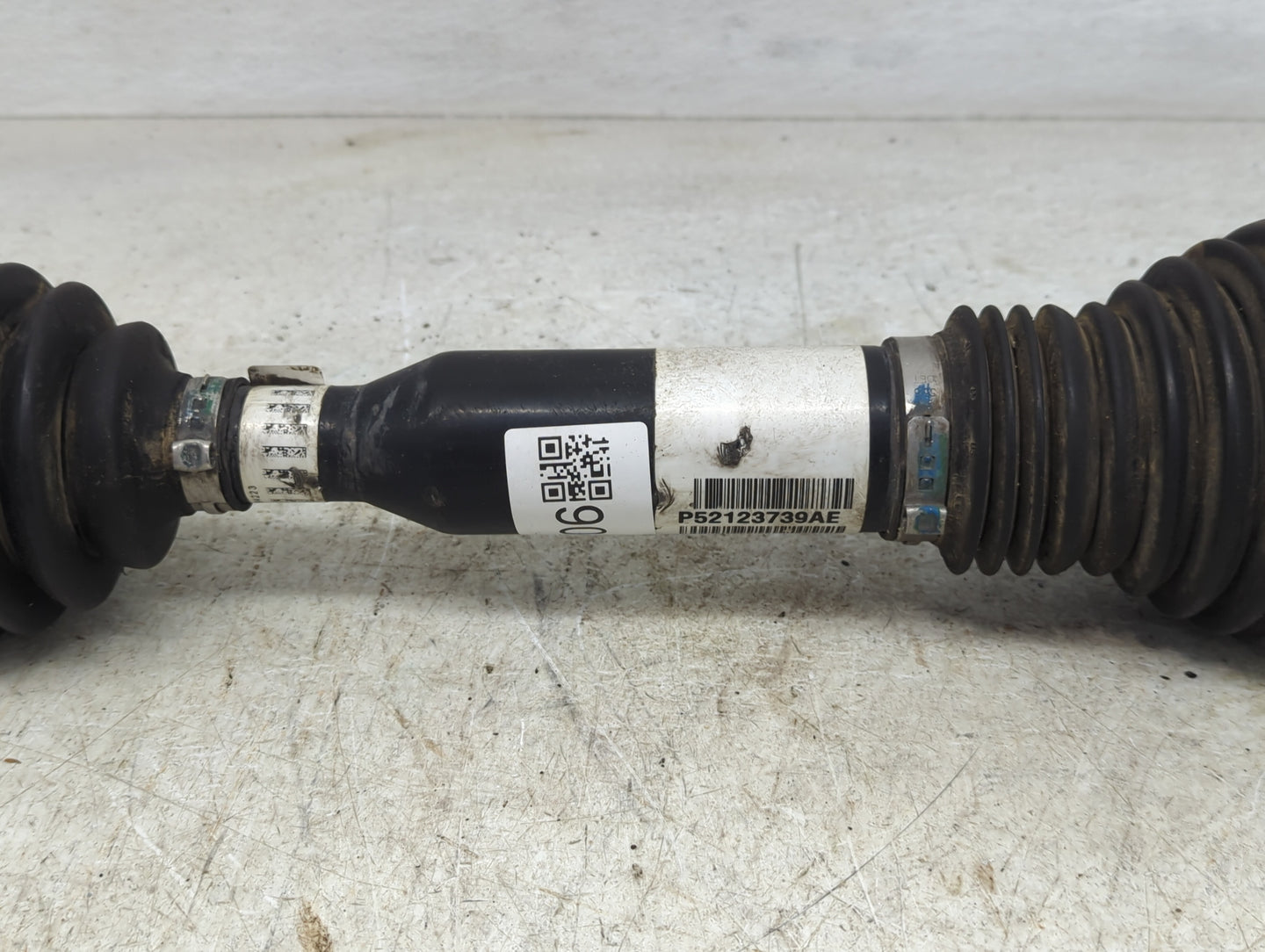 2014-2018 Jeep Cherokee Axle Shaft Front Driver Cv C/v - Oemusedautoparts1.com