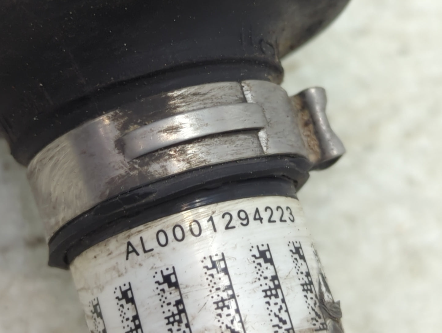 2014-2018 Jeep Cherokee Axle Shaft Front Driver Cv C/v - Oemusedautoparts1.com