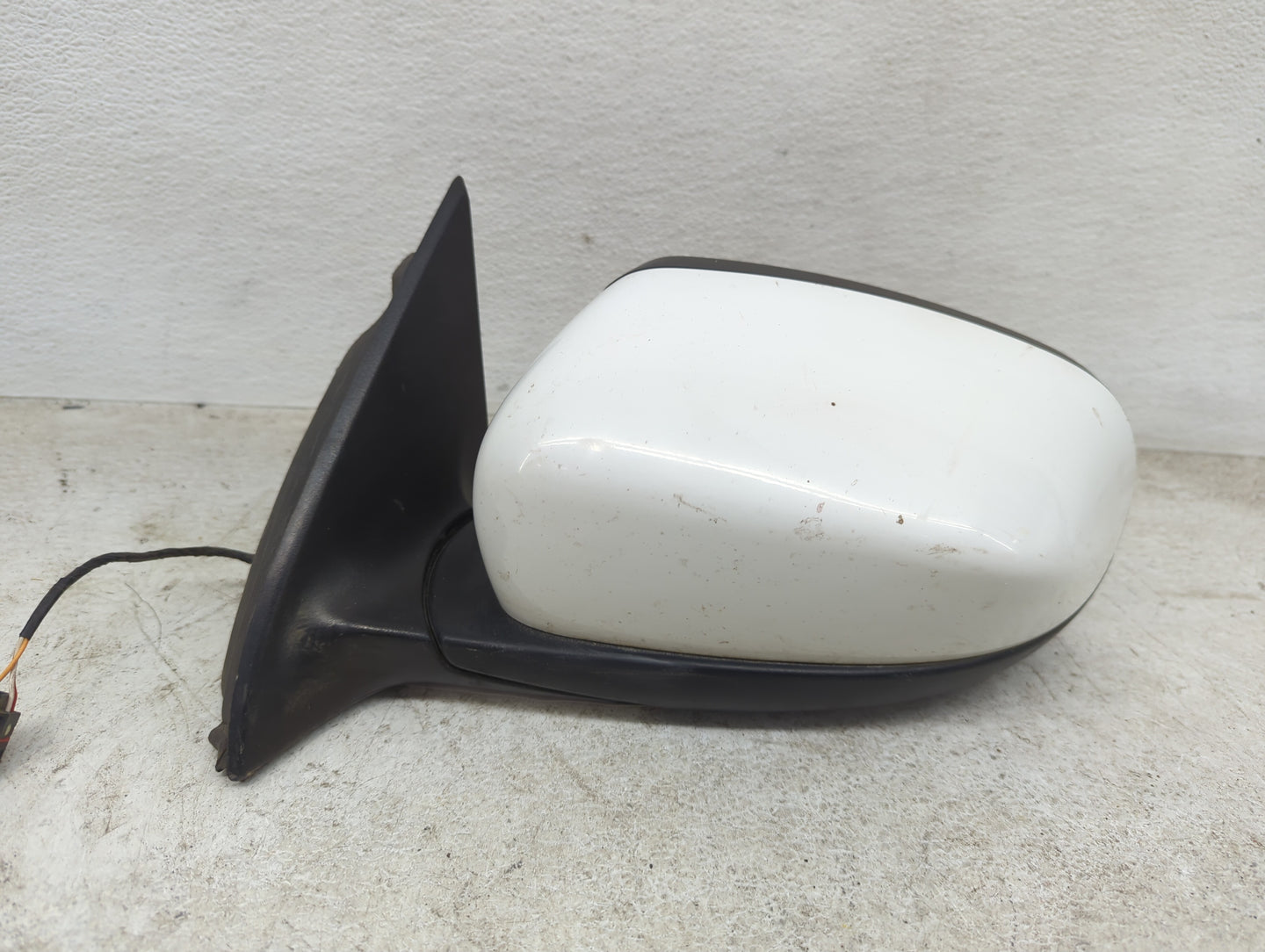 2014-2021 Jeep Cherokee Driver Side View Mirror - Left Door Mirror OEM Used - Oemusedautoparts1.com