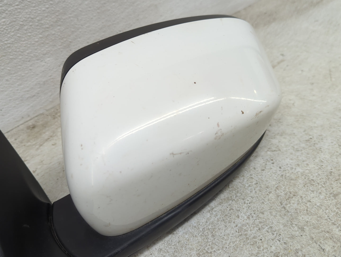 2014-2021 Jeep Cherokee Driver Side View Mirror - Left Door Mirror OEM Used - Oemusedautoparts1.com