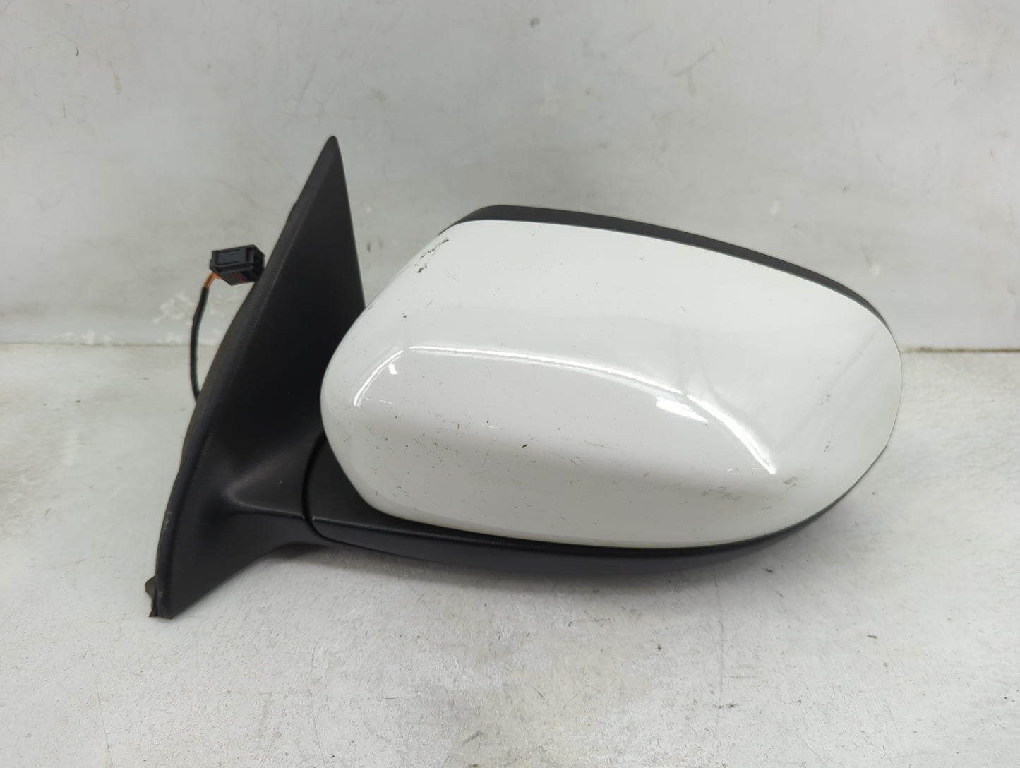 2014-2021 Jeep Cherokee Driver Side View Mirror - Left Door Mirror OEM Used - Oemusedautoparts1.com