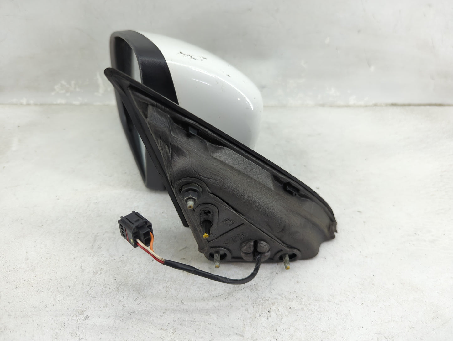 2014-2021 Jeep Cherokee Driver Side View Mirror - Left Door Mirror OEM Used - Oemusedautoparts1.com