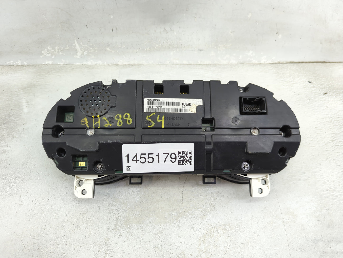 2017-2018 Jeep Cherokee Instrument Cluster Speedometer Gauges P/N:PP-T40 A2C80949600, P68309006AD Miles: Fits Fits 2017 2018
