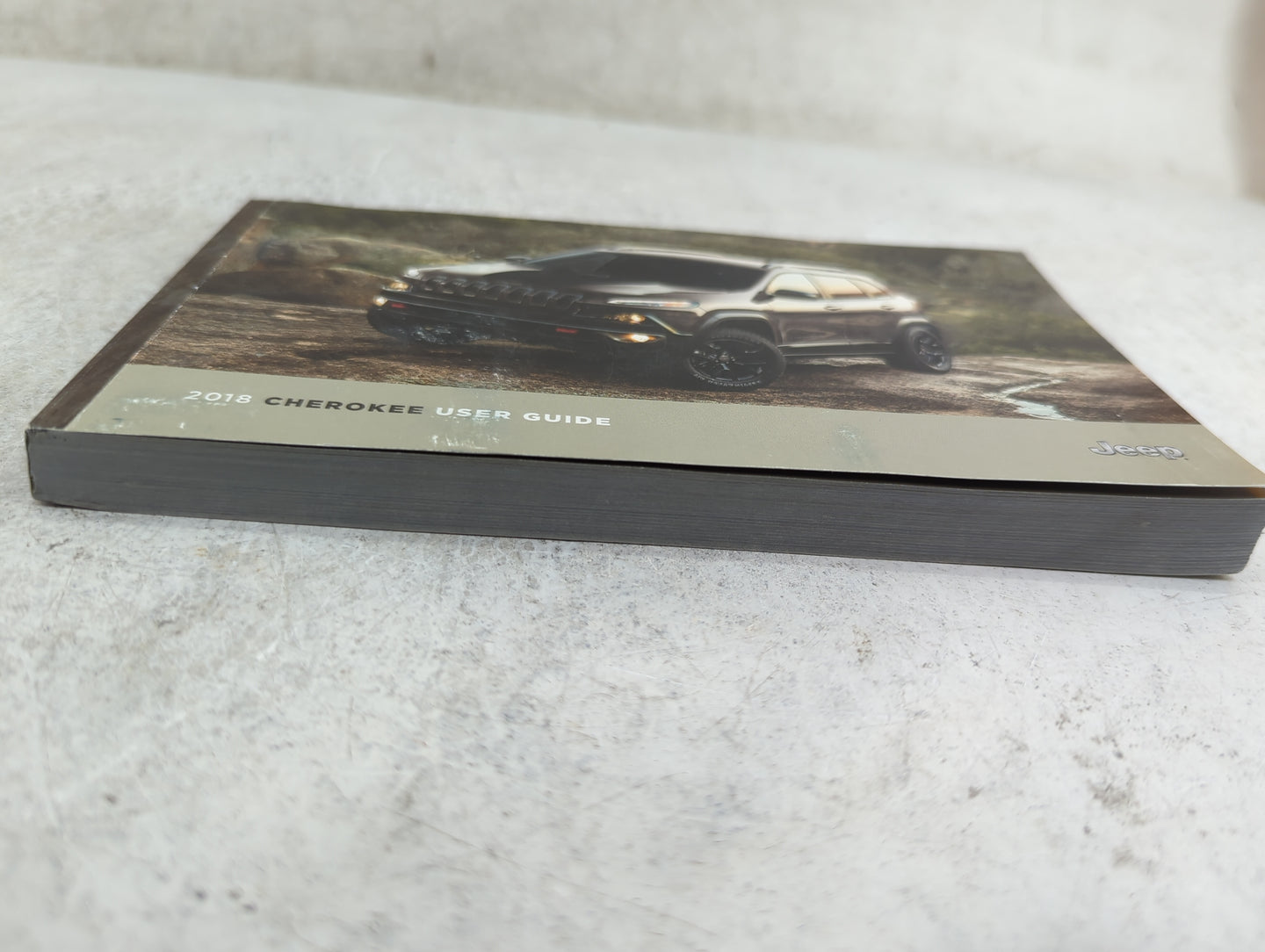 2018 Jeep Cherokee Owners Manual Book Guide P/N:18KL-926-AA OEM Used Auto Parts - Oemusedautoparts1.com