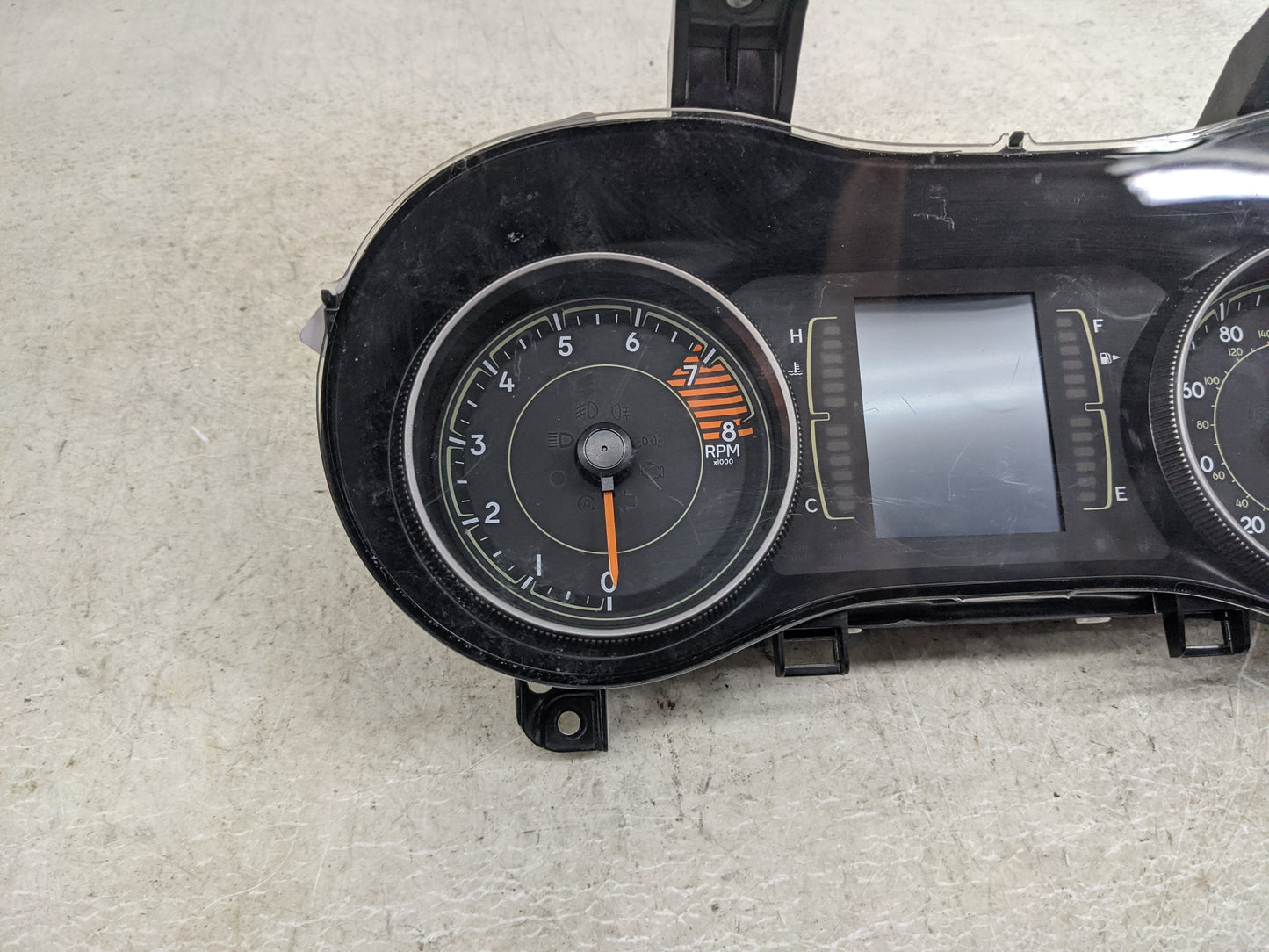 2017-2018 Jeep Cherokee Instrument Cluster Speedometer Gauges P/N:P68309018AD A2C80949600 Miles:87K Fits Fits 2017 2018 OEM 