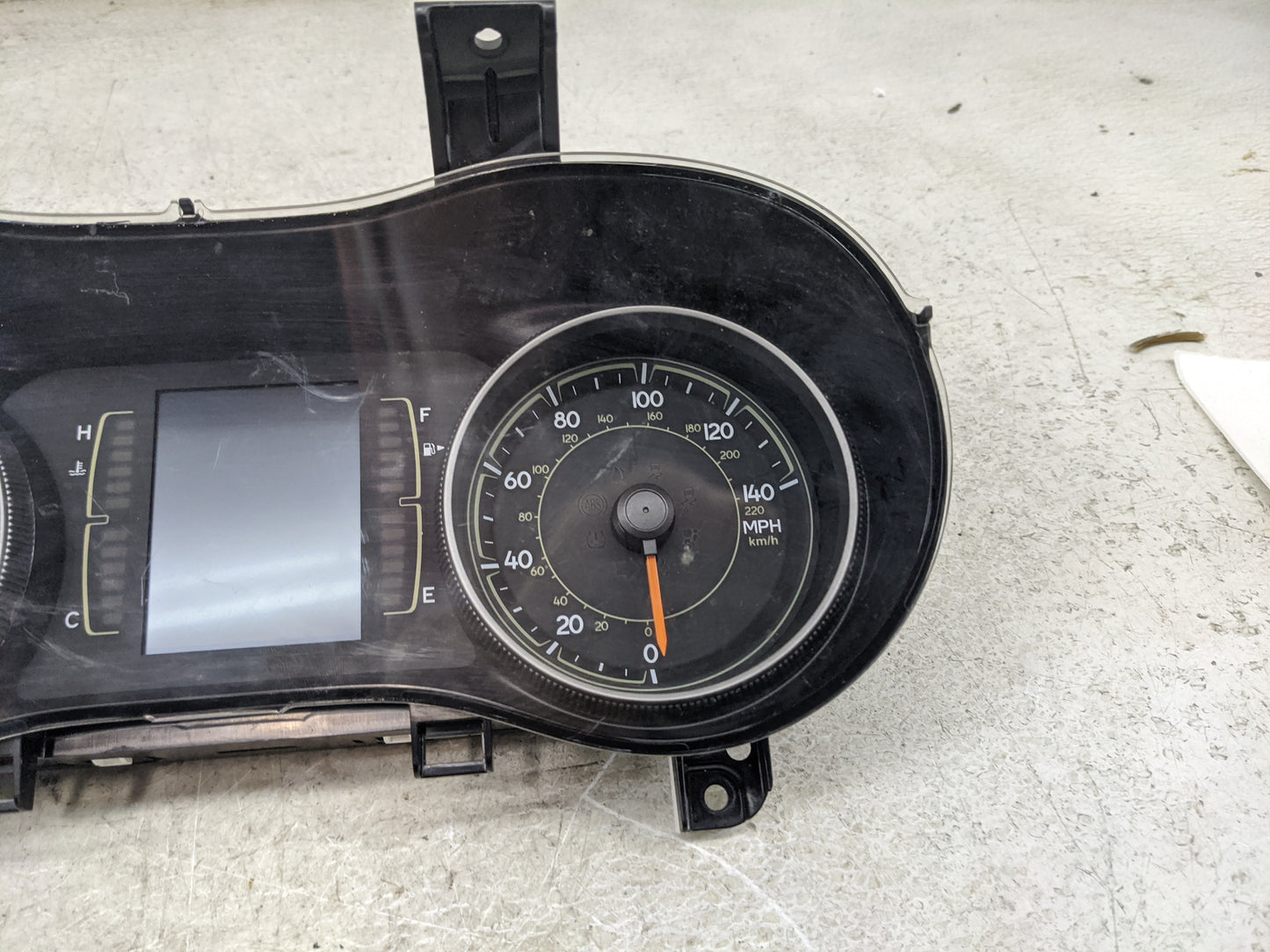 2017-2018 Jeep Cherokee Instrument Cluster Speedometer Gauges P/N:P68309018AD A2C80949600 Miles:87K Fits Fits 2017 2018 OEM 