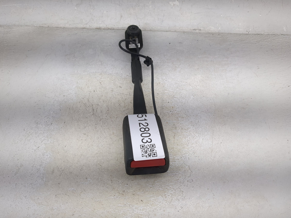 2017-2022 Jeep Cherokee Driver Seatbelt Buckle Black - Oemusedautoparts1.com