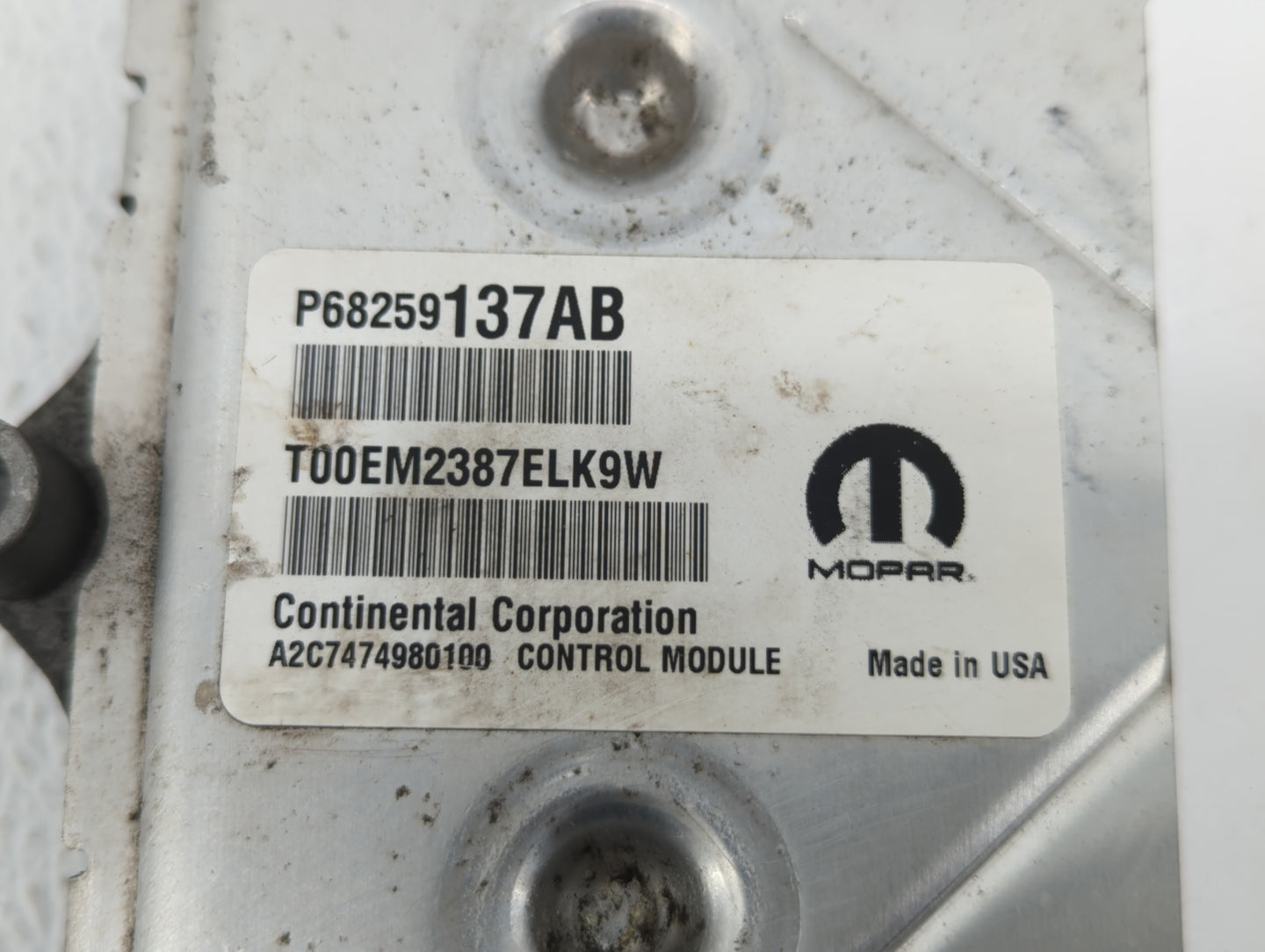 2018 Jeep Cherokee PCM Engine Control Computer ECU ECM PCU OEM P/N:P68259137AB Fits OEM Used Auto Parts - Oemusedautoparts1.