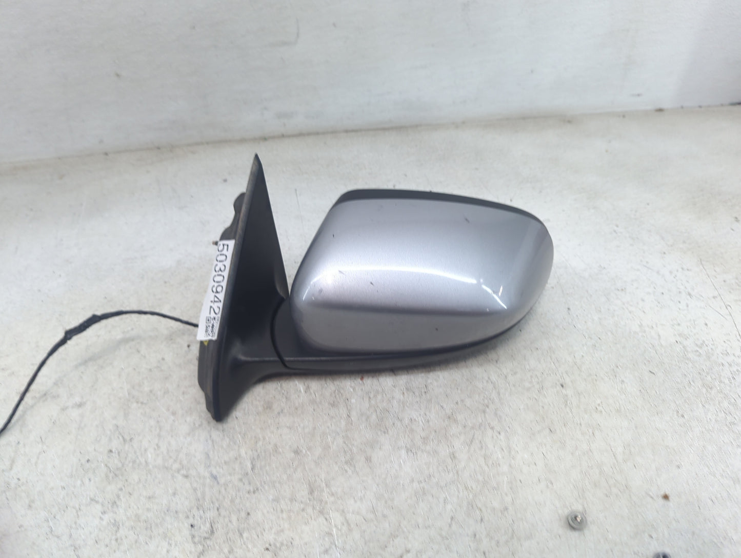 2014-2021 Jeep Cherokee Driver Side View Mirror - Left Door Mirror OEM Used - Oemusedautoparts1.com