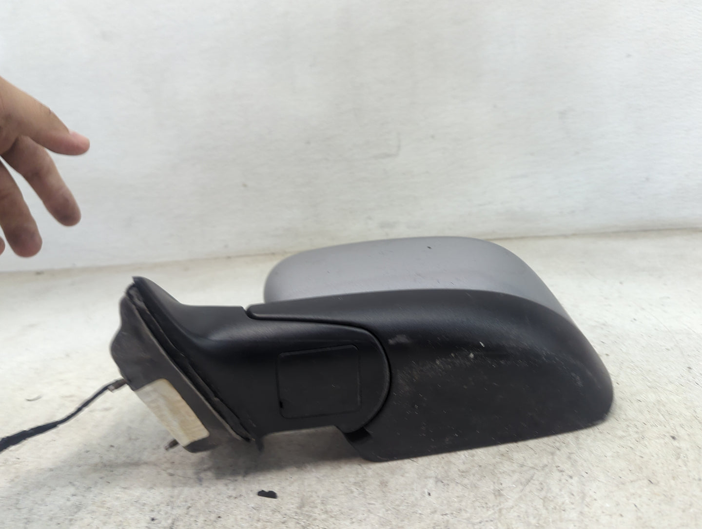 2014-2021 Jeep Cherokee Driver Side View Mirror - Left Door Mirror OEM Used - Oemusedautoparts1.com