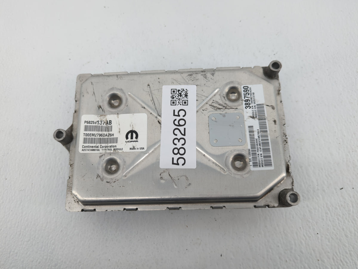 2018 Jeep Cherokee PCM Engine Control Computer ECU ECM PCU OEM P/N:P68259137AB OEM Used Auto Parts - Oemusedautoparts1.com