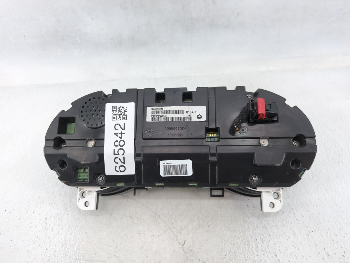 2017-2018 Jeep Cherokee Instrument Cluster Speedometer Gauges P/N:P68309018AD Fits Fits 2017 2018 OEM Used Auto Parts - Oemu