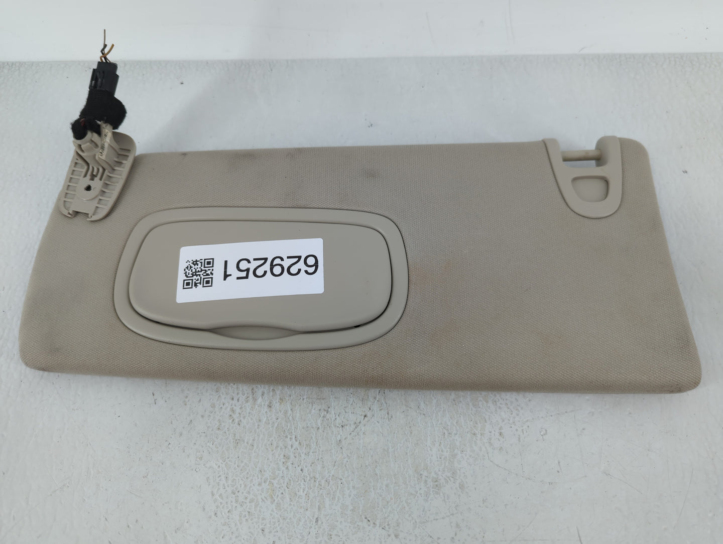 2014-2018 Jeep Cherokee Sun Visor Shade Replacement Passenger Right Mirror Fits Fits 2014 2015 2016 2017 2018 OEM Used Auto 