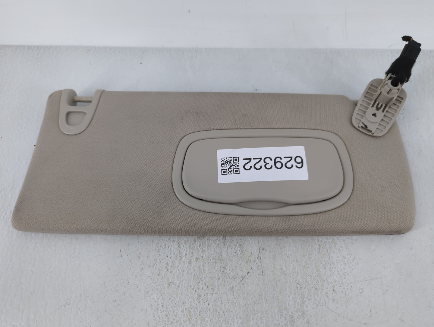 2014-2018 Jeep Cherokee Sun Visor Shade Replacement Passenger Right Mirror Fits Fits 2014 2015 2016 2017 2018 OEM Used Auto 