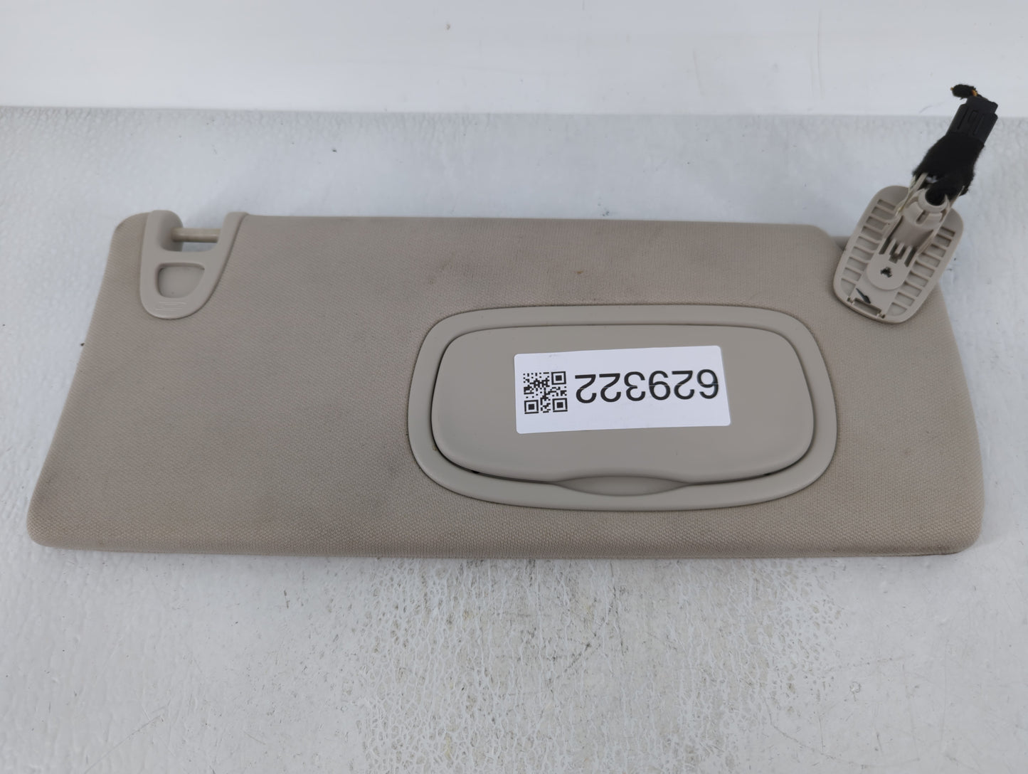 2014-2018 Jeep Cherokee Sun Visor Shade Replacement Passenger Right Mirror Fits Fits 2014 2015 2016 2017 2018 OEM Used Auto 