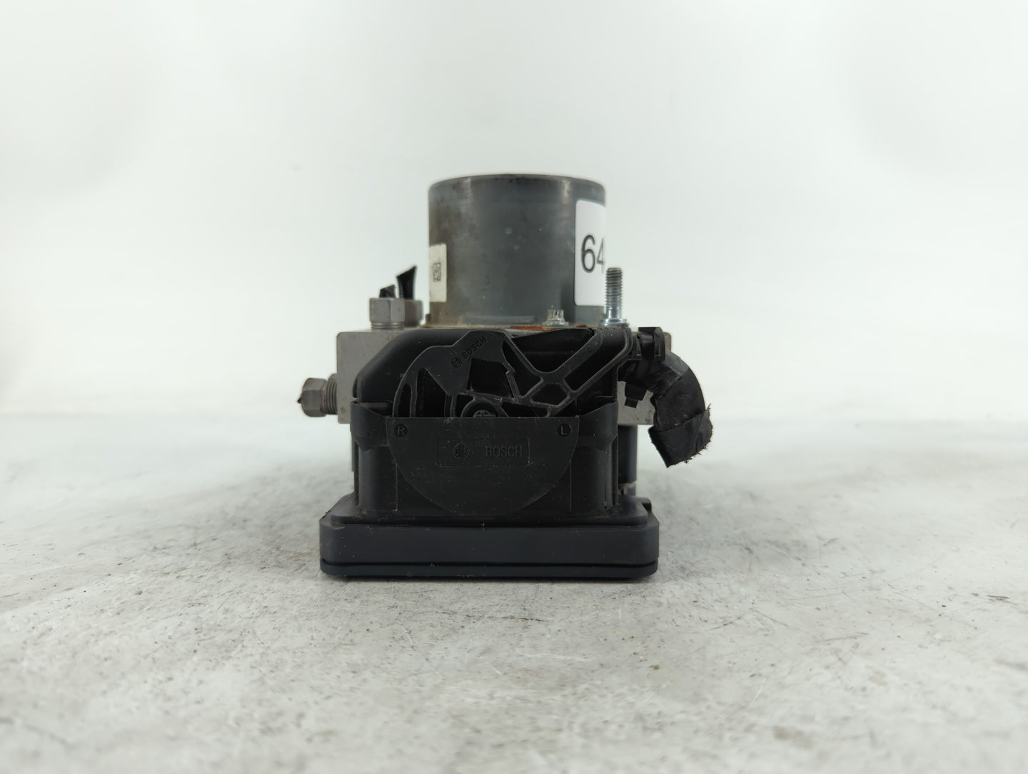 2018 Jeep Cherokee ABS Pump Control Module Replacement P/N:P68371198AA Fits OEM Used Auto Parts - Oemusedautoparts1.com