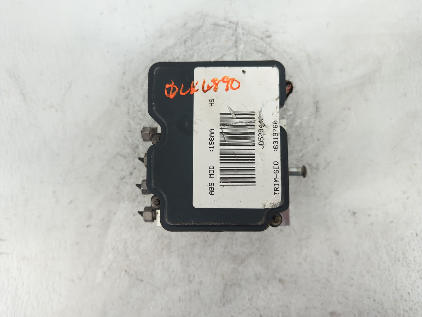 2018 Jeep Cherokee ABS Pump Control Module Replacement P/N:P68371198AA Fits OEM Used Auto Parts - Oemusedautoparts1.com