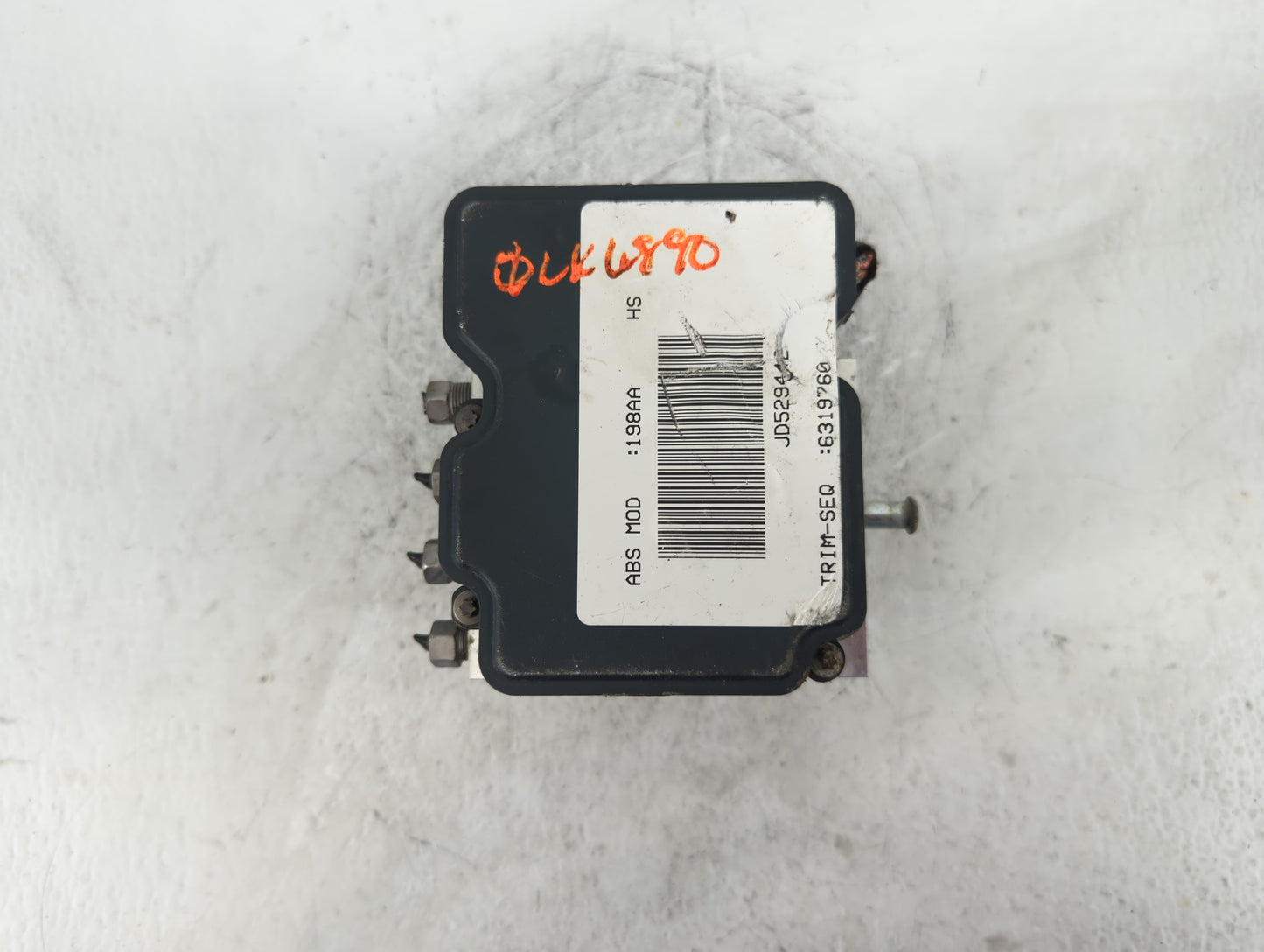 2018 Jeep Cherokee ABS Pump Control Module Replacement P/N:P68371198AA Fits OEM Used Auto Parts - Oemusedautoparts1.com