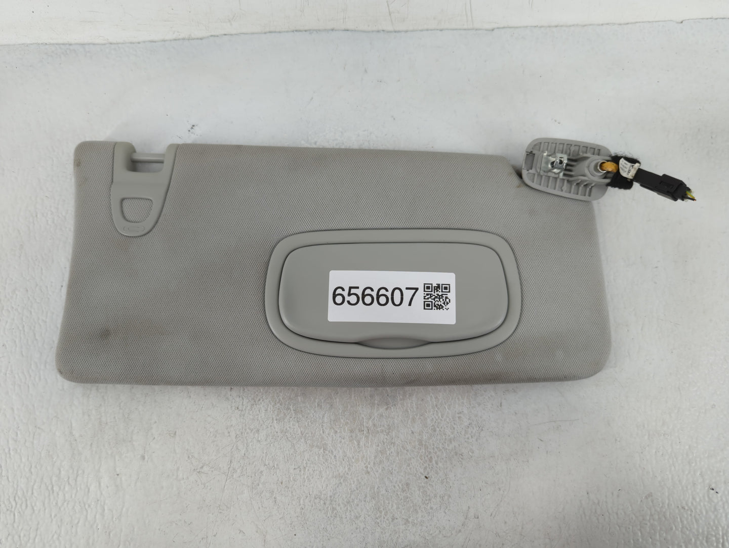 2014-2018 Jeep Cherokee Sun Visor Shade Replacement Passenger Right Mirror Fits Fits 2014 2015 2016 2017 2018 OEM Used Auto 
