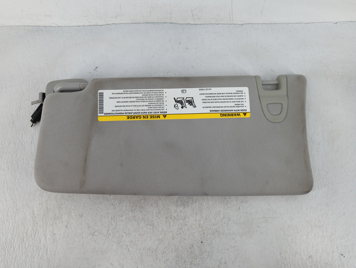 2014-2018 Jeep Cherokee Sun Visor Shade Replacement Passenger Right Mirror Fits Fits 2014 2015 2016 2017 2018 OEM Used Auto 