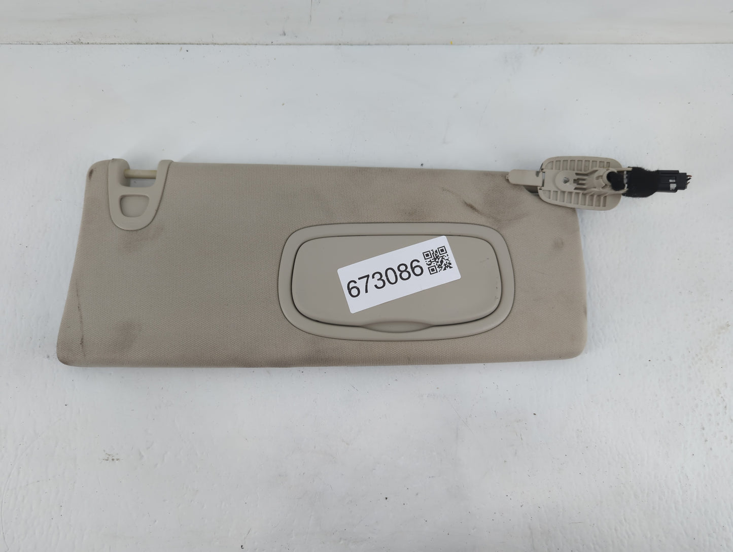 2014-2018 Jeep Cherokee Sun Visor Shade Replacement Passenger Right Mirror Fits Fits 2014 2015 2016 2017 2018 OEM Used Auto 