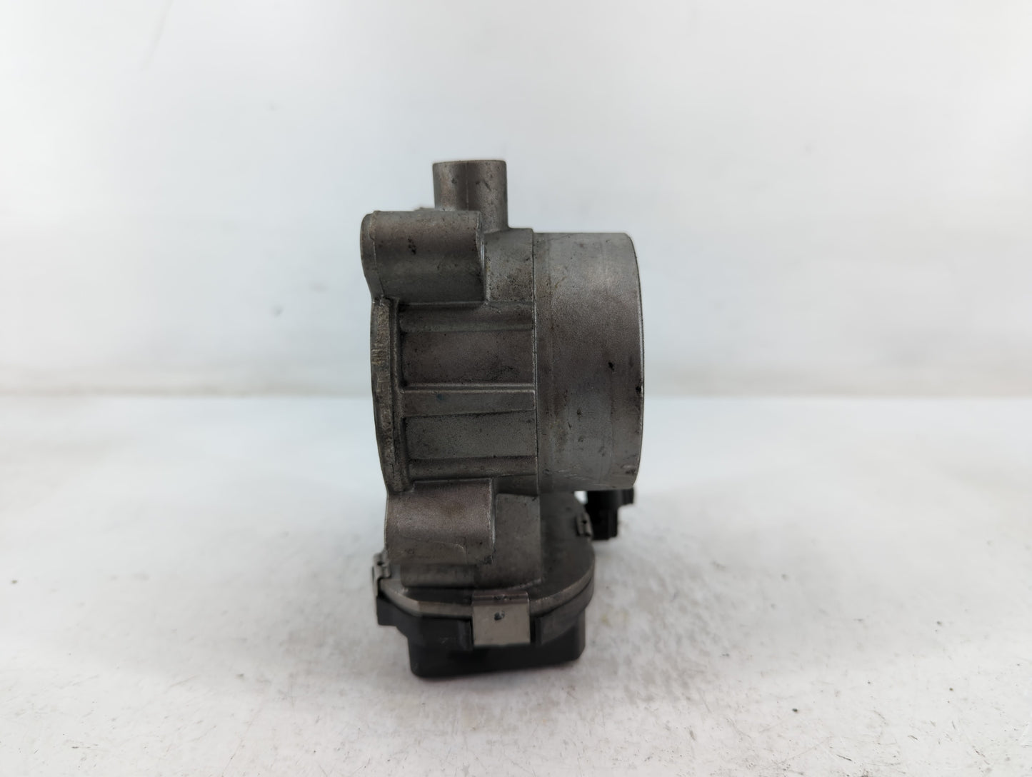2014-2019 Jeep Cherokee Throttle Body P/N:04891970AB Fits Fits 2014 2015 2016 2017 2018 2019 2020 2021 2022 OEM Used Auto Pa